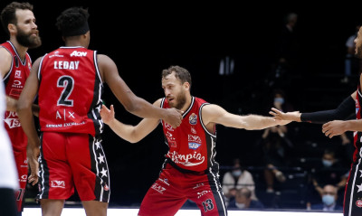 Συναγερμός στην Αρμάνι Μιλάνο: Ανακοίνωσε δυο θετικά κρούσματα κορονοϊού