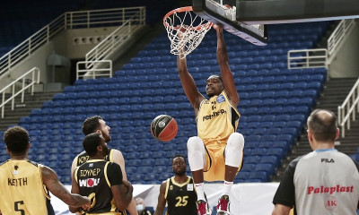 ΑΕΚ – Άρης 84-67: Συνεχίζει ακάθεκτη!