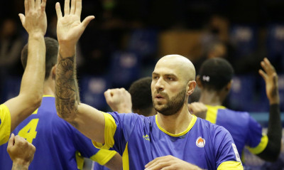 Περιστέρι: Ο Βασιλόπουλος είπε «να δείξουμε το καλό μας πρόσωπο με την Στρασμπούρ»!