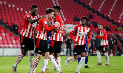 Ολυμπιακός: Τεσσάρα η Αϊντχόφεν στη Φένλο του Γιακουμάκη! (photos)