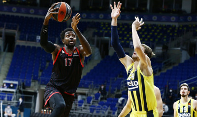 Φενέρμπαχτσε-Ολυμπιακός 84-77: «Πνίγηκε» στον Βόσπορο!