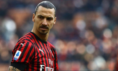 Ξέφυγε ξανά ο Ζλάταν Ιμπραΐμοβιτς - Ευχές με το... μεσαίο δάχτυλο (photo)