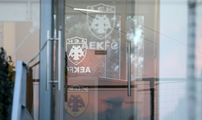 Επιχείρηση συστράτευσης στην ΑΕΚ - Επιστρέφει και ο Κωστένογλου