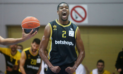 Λαύριο-AEK: Ασταμάτητος Μορέιρα με 20 πόντους στο πρώτο μέρος (video)