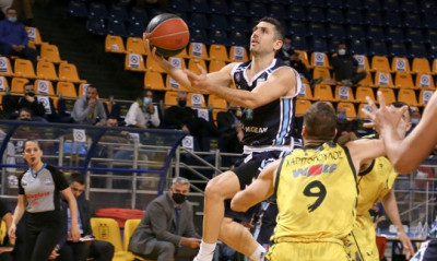 Ο Ξανθόπουλος «έπιασε» τον Καλάθη