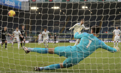 Premier League: Καθάρισε νωρίς η Λιντς! (video+photos)