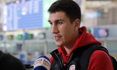 Λαρεντζάκης: «Πάμε για να παλέψουμε και να νικήσουμε»