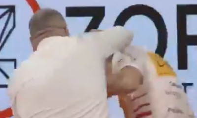 Απίστευτο σκηνικό σε μπασκετικό αγώνα: Προπονητής ξέσπασε σε παίκτη του (video)