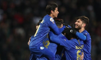 Βέλγιο-Κορονοϊός: Πρόστιμο στις... αγκαλιές στα παιχνίδια (photos)