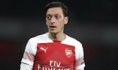 Τέλος του μήνα οι εξελίξεις για Οζίλ