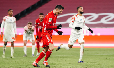 Bundesliga: Καταιγίδα στο β’ μέρος η Μπάγερν, στην κορυφή με πεντάρα (video)