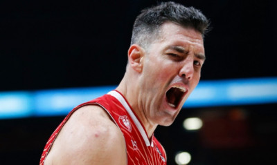 Βαρέζε: Και ο Σκόλα στα 12 κρούσματα κορωνοϊού!