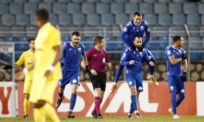 Λαμία-Άρης 2-0: Έσπασε το ρόδι και το σερί των «κίτρινων» με Αραμπούλι (photos)