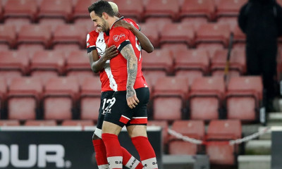 Premier League: Οι «Άγιοι» σόκαραν τη Λίβερπουλ κι έκαναν δώρο στην Γιουνάιτεντ! (video+photos)