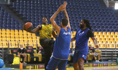 Άρης: Αμφίβολοι Σούλερ και Τσάλμερς λόγω... πληρωμών