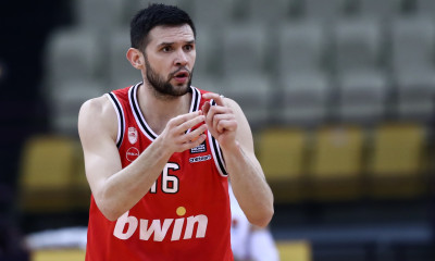 Ολυμπιακός - Μπάγερν Μονάχου: Νοκ άουτ και ο Παπανικολάου (photos)