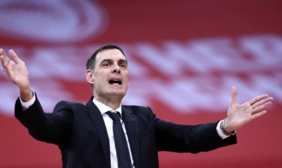 Μπαρτζώκας: «Ήμασταν τυχεροί στο πρώτο ημίχρονο - Κερδίσαμε όταν παίξαμε χωρίς άγχος»