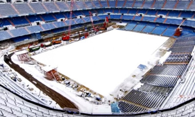 Ρεάλ Μαδρίτης: Οι εργασίες στο χιονισμένο «Σαντιάγκο Μπερναμπέου» (photos+video)