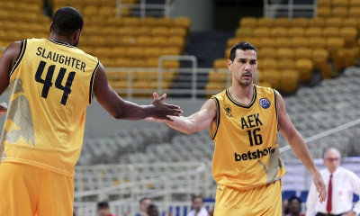 ΑΕΚ: «Αγώνας δρόμου» για Ζήση, Κατσίβελη – Οριστικά εκτός με Παναθηναϊκό ο Σλότερ