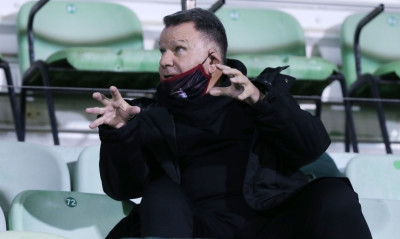 Παναθηναϊκός-ΑΕΛ: Ένταση και διαμαρτυρίες Κούγια στη Λεωφόρο (photos)