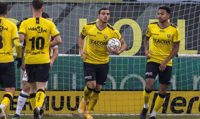 Φένλο-Βίλεμ 2-1: Ανατροπή με Γιακουμάκη στον ελληνικό εμφύλιο (photos+videos)