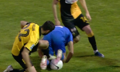 Λαμία-ΑΕΚ: Aποβλήθηκε ο Ινσούα και την... πλήρωσε μια πόρτα (photos+video)