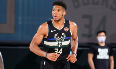 Μιλγουόκι Μπακς: Τζόρνταν και… Giannis μαζί (video)