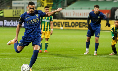 Φένλο: Μυθικός Γιακουμάκης - Πέτυχε καρέ και είναι πρώτος σκόρερ (photos+videos)