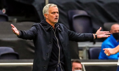 Μουρίνιο: Έξαλλος με τον προπονητή της Φούλαμ - «Θα πρέπει ν’ απολογηθεί…»