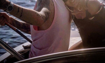 Έκπληξη! Επανασύνδεση για Έλληνα διεθνή με την κούκλα σύντροφό του μετά από 7 μήνες χωρισμού (pics)