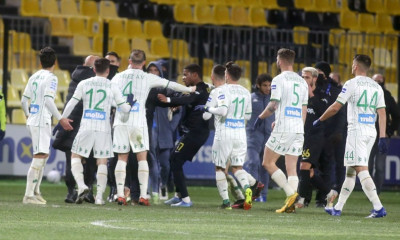 Απίστευτα πράγματα – Έβριζαν παίκτες στο «Κλεάνθης Βικελίδης»!