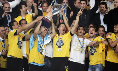 ΑΕΚ: Ημίγυμνος στα χιόνια αγαπημένος της εξέδρας - Επίθεση αγάπης στο Instagram (videos+photos)