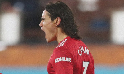 Premier League: Ασταμάτητοι «κόκκινοι διάβολοι» πέρασαν και από το «Κρέιβεν Κότατζ» (videos)