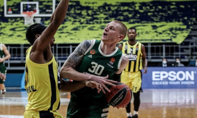 Ουάιτ: «Πιστοί στο πλάνο μας»