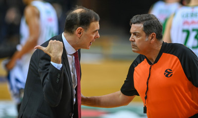 Ολυμπιακός: «Φωνές» για φάουλ του Ουόλκαπ στον Σλούκα (video+photos)