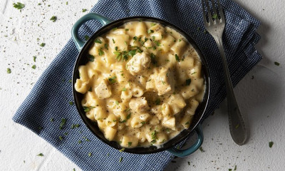 Άκης Πετρετζίκης: Mac ‘n’ cheese με κοτόπουλο