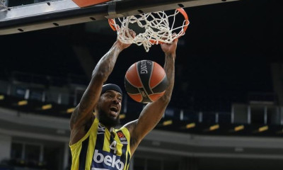 Euroleague: Το κάρφωμα της βραδιάς από τον Μπράουν (video)