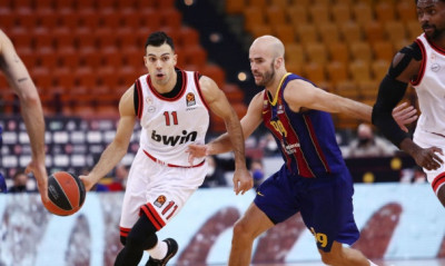 Ολυμπιακός-Μπαρτσελόνα: Η απόγνωση Σπανούλη, η απογοήτευση Πρίντεζη και η αγκαλιά με Καλάθη (video)