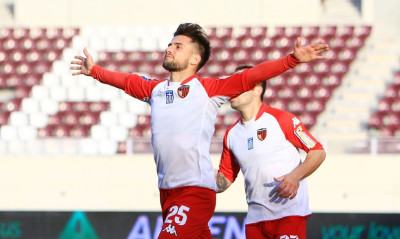 Super League 2: «Διπλά» χρυσάφι για Παναχαϊκή, Διαγόρα - Όλα τα γκολ