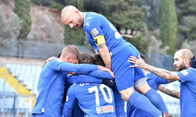 Λαμία: Ανακοίνωσε τον δανεισμό Αρμένιου μεσοεπιθετικού! (photos)