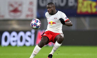 Μπάγερν Μονάχου: Φεύγει ο Αλάμπα, έρχεται ο Ουπαμεκανό