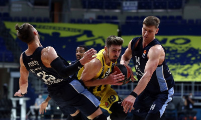 Φενέρμπαχτσε-Ζενίτ 92-84: Ασταμάτητη με Ντε Κολό