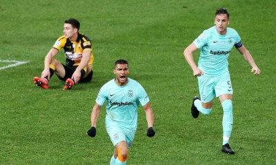 Άρης: «Δένει» την... κολώνα (photos)