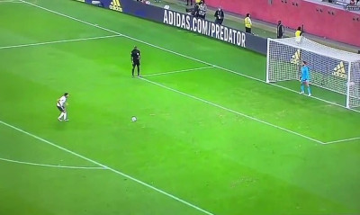 Το πιο αστείο πέναλτι της σεζόν - Γλέντι στο Twitter για την εκτέλεση του Ρόνι (video)