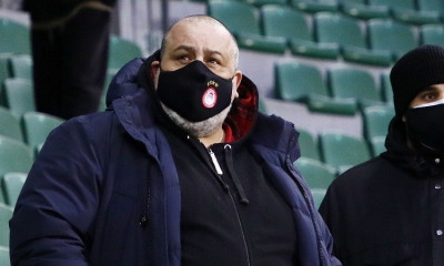 Ολυμπιακός: Εκρηκτικό μήνυμα Καραπαπά - «Αλλόθρησκοι, κάντε τα παιδιά σας Ολυμπιακούς»