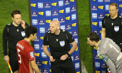 Θετικός στον κορονοϊό βοηθός του ντέρμπι, σε καραντίνα ο διαιτητής! (Photos)