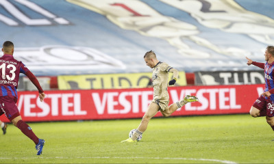 Τραμπζονσπόρ-Φενέρμπαχτσε: «Εκτέλεσε» τον Μπακασέτα με γκολάρα ο Πέλκας (video+photos)