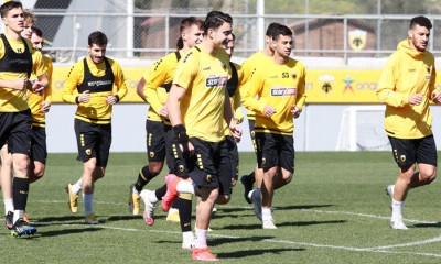 ΑΕΚ: Αγιασμός και αναχώρηση για Βόλο - Η αποστολή της Ένωσης