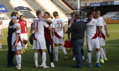 ΑΕΛ: «Αφιερωμένη η νίκη στους σεισμόπληκτους»