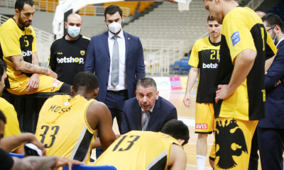 ΑΕΚ: Ο Παπαθεοδώρου επιμένει στην άμυνα με Τουρκ Τέλεκομ